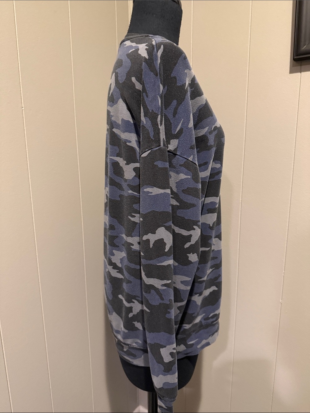 B Athleta Women’s Small Navy and Gray Camo Crew Sweatshirt - Picture 2 of 6